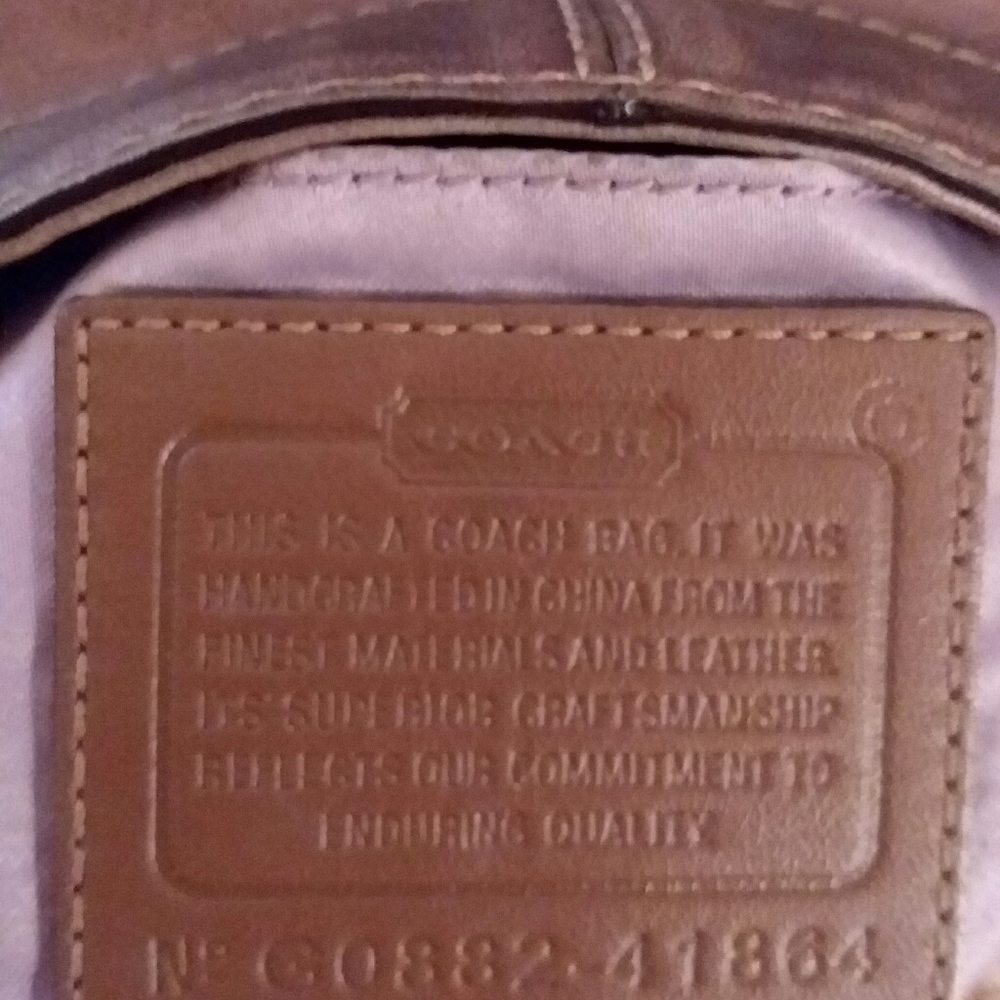 SALE! Coach Zoe Leather Bag - Picture 3 of 8